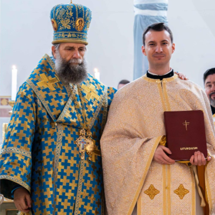 Pap a négyzeten – áldozópappá szentelték Papp Andrást