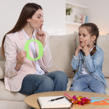 Szakmai továbbképzés Az autizmussal élő gyermekek logopédiájának alapjairól